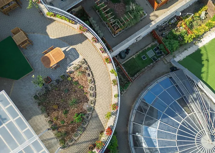 Hotel Rooftop With Underground Parking 3*
