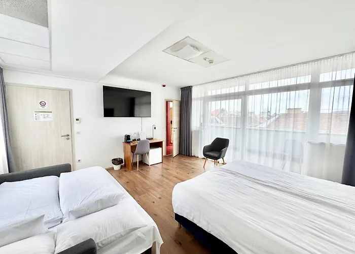 Hotel Rooftop With Underground Parking Budapeste