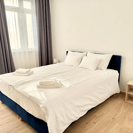 Rooftop With Underground Parking 3* Budapest