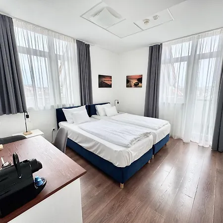 Rooftop With Underground Parking Hotel 3*