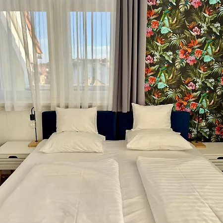 Rooftop With Underground Parking Hotel 3*