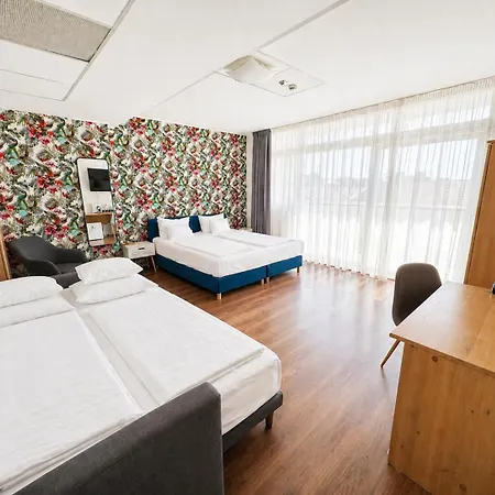 Hotel Rooftop With Underground Parking Budapesta