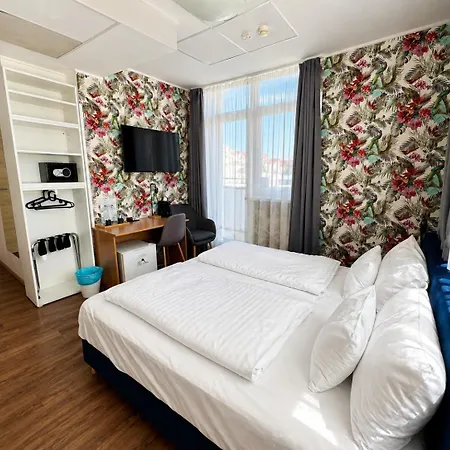 Hotel Rooftop With Underground Parking 3*