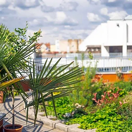 Rooftop With Underground Parking Отель