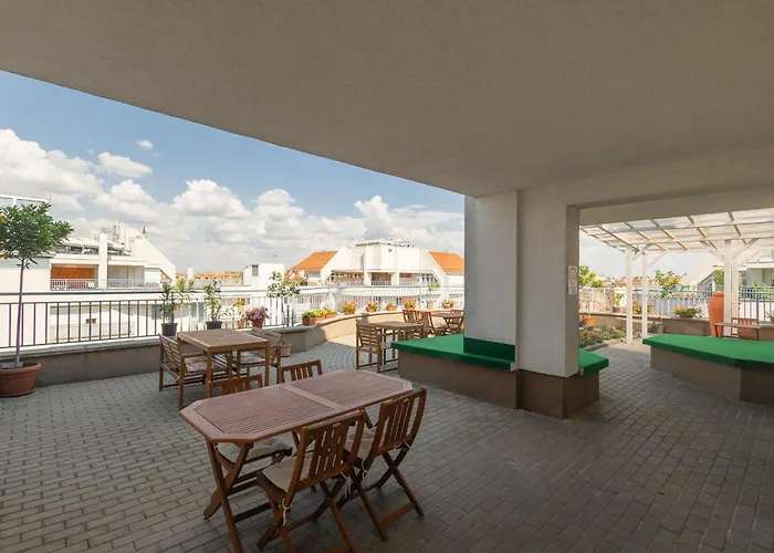 Rooftop With Underground Parking Hotel 3*