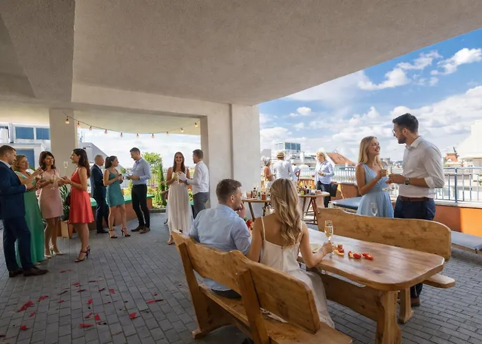 Rooftop With Underground Parking 3*