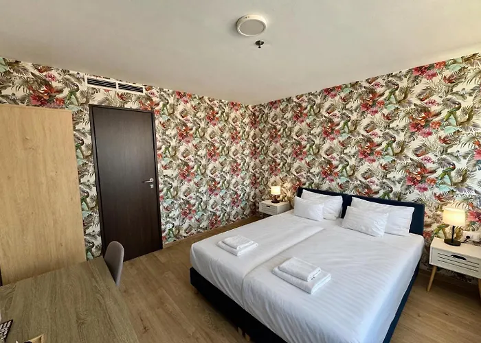 Hotel Rooftop With Underground Parking 3*