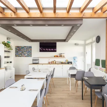 Rooftop With Underground Parking 3*