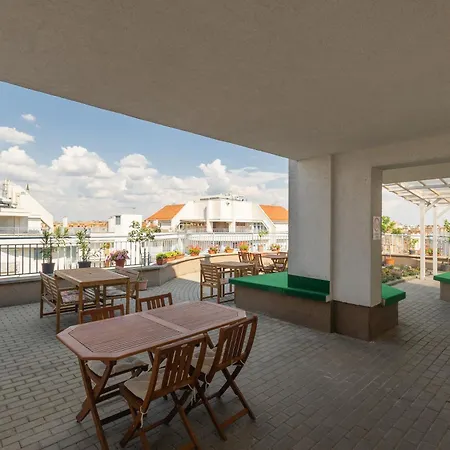 Rooftop With Deep Garage Hotel 3*