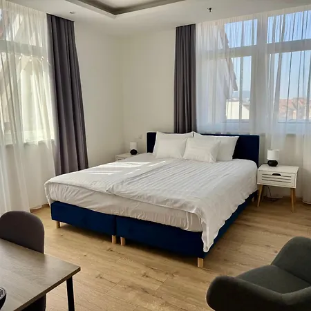 Hotel Rooftop With Deep Garage Budapest