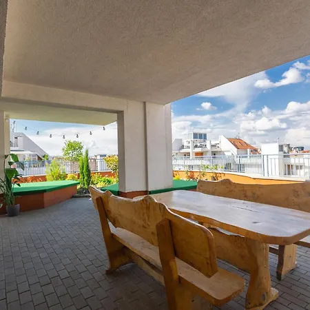 Rooftop With Deep Garage Hotel Budapest